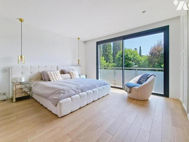 Maison en vente à Opio, Provence Alpes Côte d'Azur, 2190 €