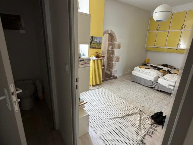 Maison en vente à Orléans, Centre Val de Loire, 1015 €