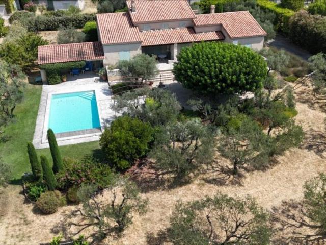 Maison en vente à Paradou, Provence Alpes Côte d'Azur, 1166 €