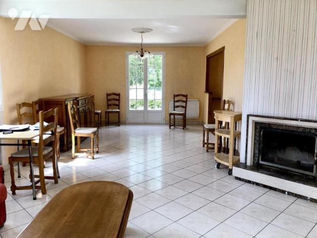 Maison en vente à Parcé sur Sarthe, Pays de la Loire, 200000€