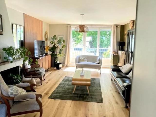 Maison en vente à Petit Couronne, Normandie, 202000€