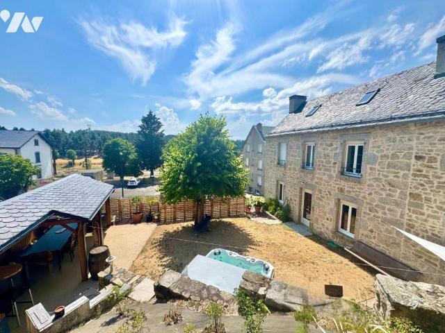 Maison en vente à Peyre en Aubrac, Occitanie, 283000€