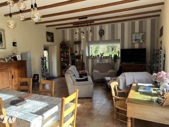 Maison en vente à Pommerit le Vicomte, Bretagne, 396320€