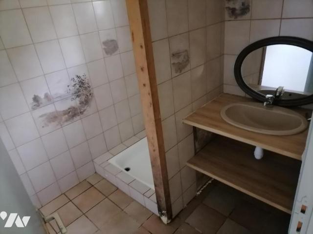 Maison en vente à Pommerit le Vicomte, Bretagne, 90950€