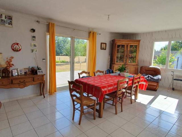 Maison en vente à Pont Audemer, Normandie, 375120€