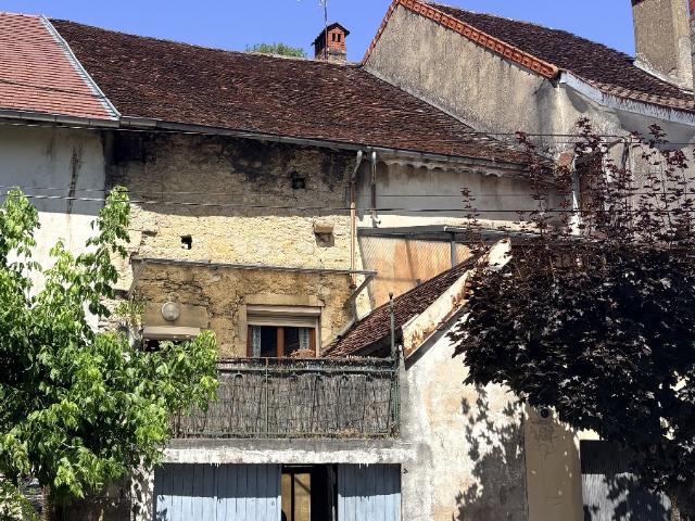 Maison en vente à Poligny, Bourgogne Franche Comté, 105000€