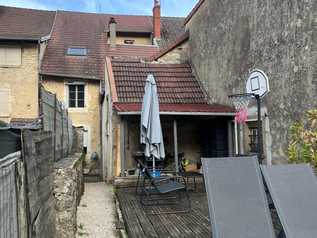 Maison en vente à Poligny, Bourgogne Franche Comté, 205000€