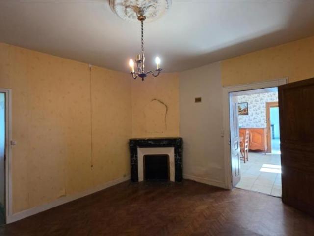 Maison en vente à Poulaines, Centre Val de Loire, 95000€