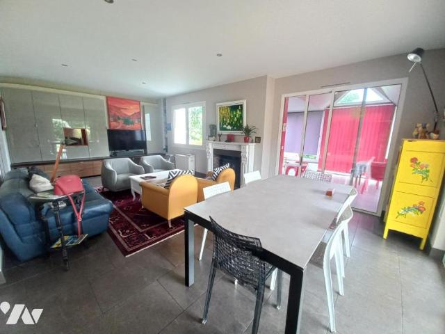 Maison en vente à Plouay, Bretagne, 576010€
