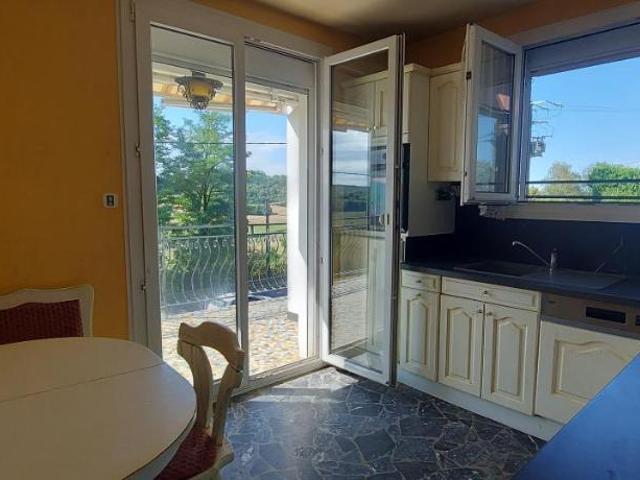 Maison en vente à Pugey, Bourgogne Franche Comté, 190000€