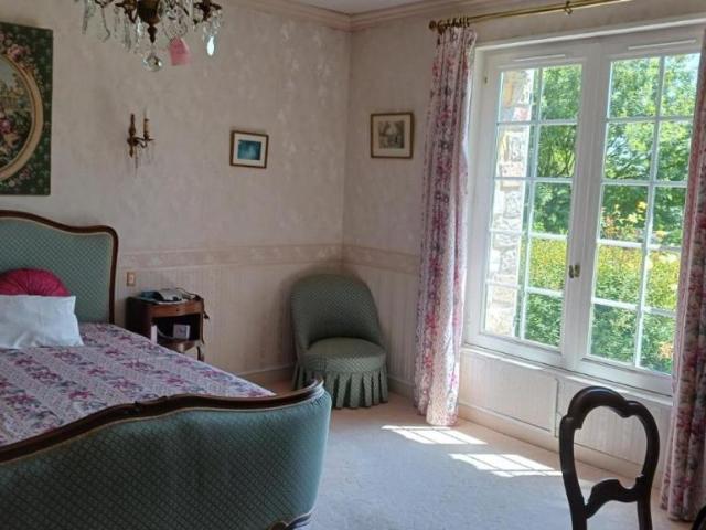 Maison en vente à Quettehou, Normandie, 420100€
