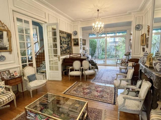 Maison en vente à Reims, Grand Est, 1305 €
