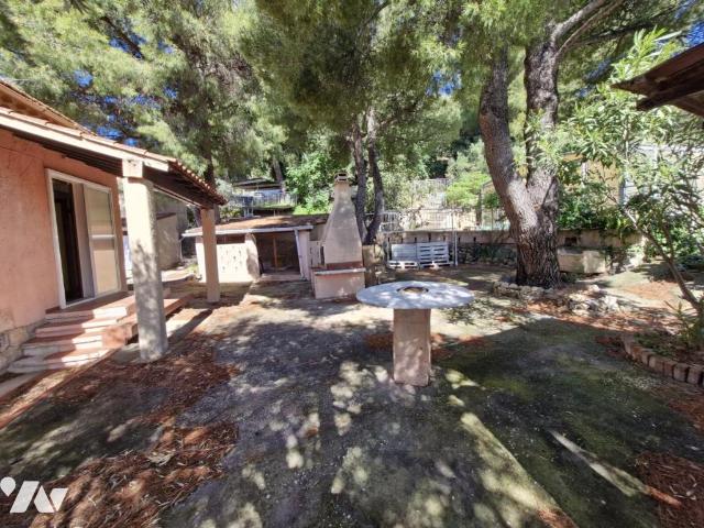 Maison en vente à Revest les Eaux, Provence Alpes Côte d'Azur, 420000€