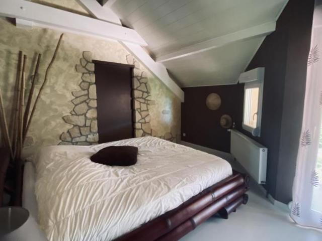 Maison en vente à Rochejean, Bourgogne Franche Comté, 479000€