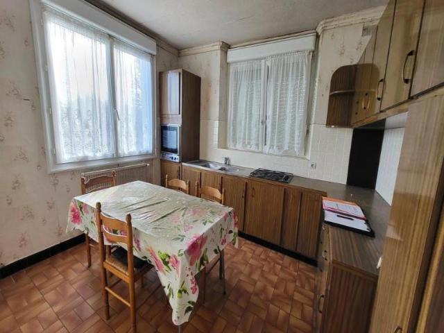 Maison en vente à Saint Thois, Bretagne, 170000€