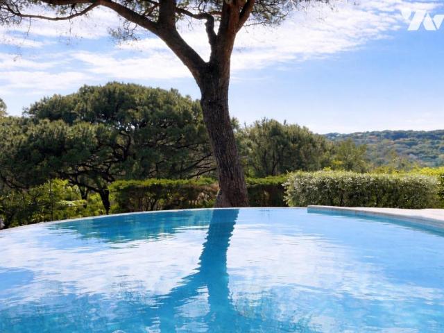 Maison en vente à Saint Tropez, Provence Alpes Côte d'Azur, 3200 €