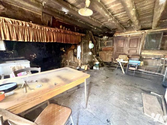 Maison en vente à Saint Alban sur Limagnole, Occitanie, 79000€