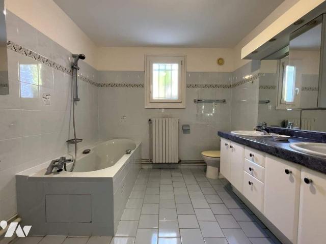 Maison en vente à Saint Avertin, Centre Val de Loire, 467000€