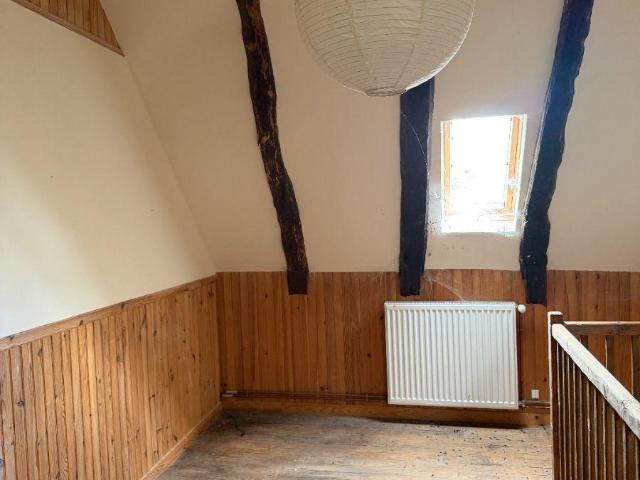 Maison en vente à Saint Bonnet de Salers, Auvergne Rhône Alpes, 100700€