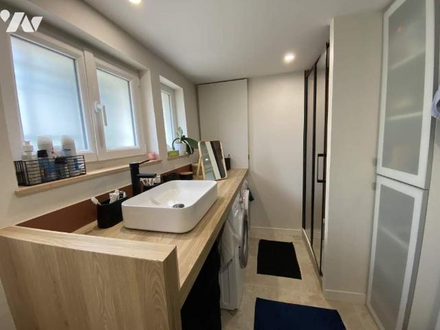 Maison en vente à Saint Cyr sur Loire, Centre Val de Loire, 404000€