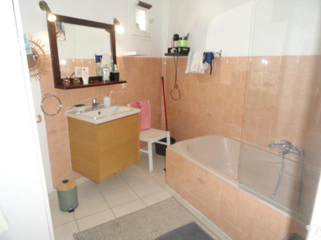 Maison en vente à Saint Gilles, Occitanie, 160500€