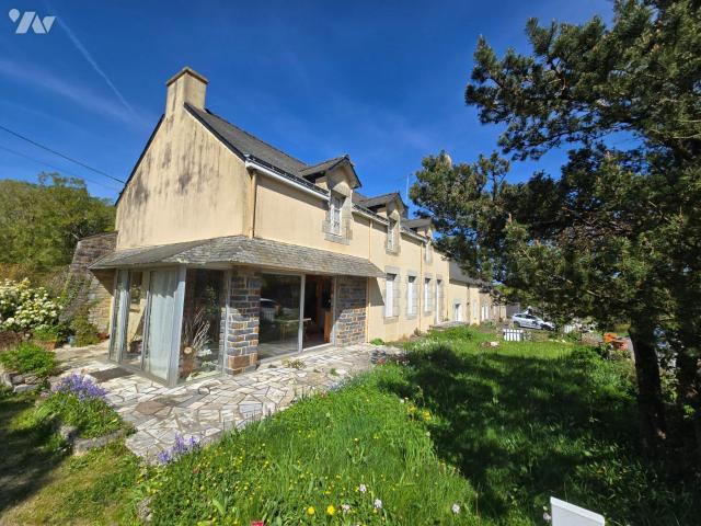 Maison en vente à Saint Jean la Poterie, Bretagne, 184360€