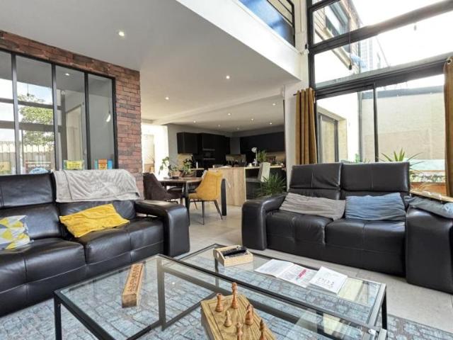 Maison en vente à Saint Martin Boulogne, Hauts de France, 378000€