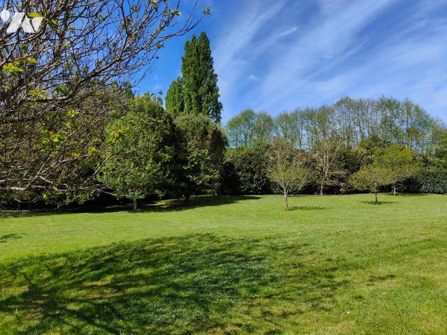 Maison en vente à Saint Ouen les Vignes, Centre Val de Loire, 462000€