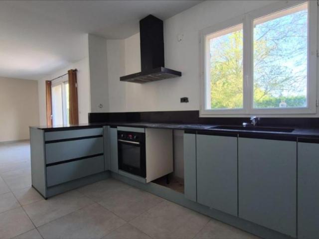 Maison en vente à Saint Pierre lès Nemours, Île de France, 462000€