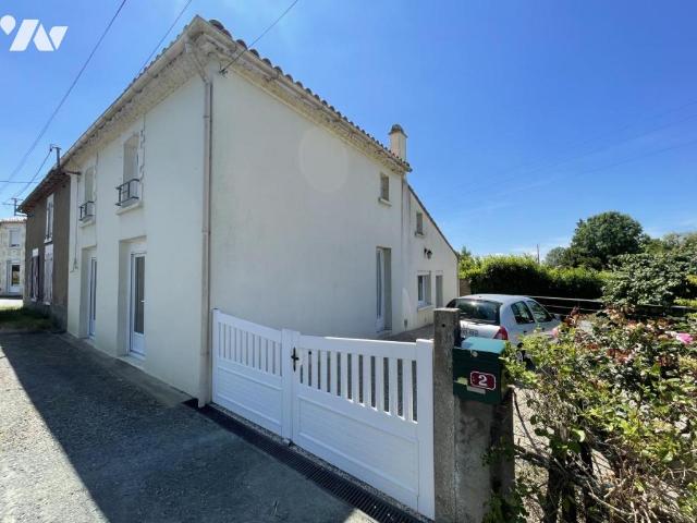 Maison en vente à Sainte Cécile, Pays de la Loire, 111300€