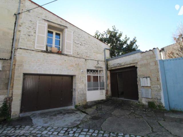 Maison en vente à Saintes, Nouvelle Aquitaine, 285000€