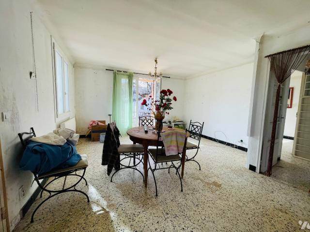 Maison en vente à Simiane la Rotonde, Provence Alpes Côte d'Azur, 150000€