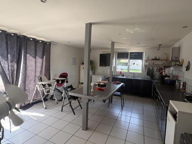 Maison en vente à Sin le Noble, Hauts de France, 137000€