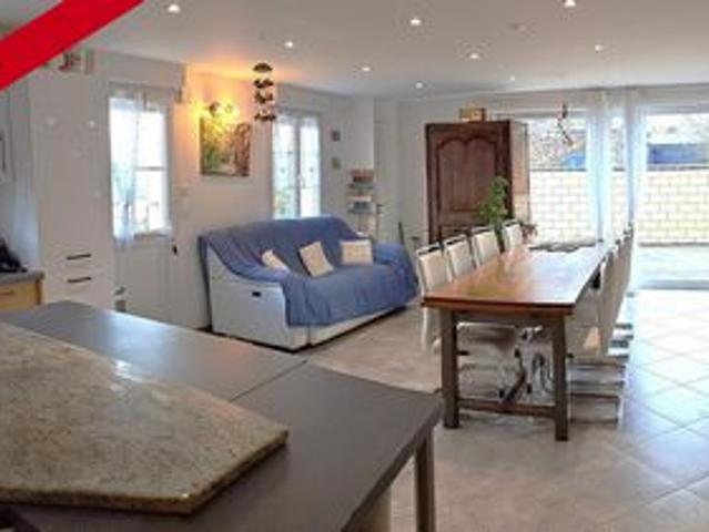 Maison à Dol de Bretagne, proche commerces et gare