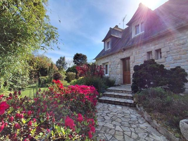 Maison Ergué Gaberic 5 pièce s 142 m2
