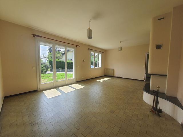 Maison Espoey 5 pièce s