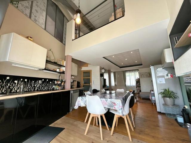 Maison esprit lof + possibilité immeuble de 3 niveaux