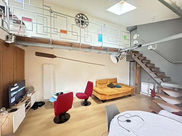 MAISON AVEC SUITES PARENTALES EN RDC