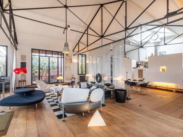 Maison esprit loft Bagnolet USAGE MIXTE 5 chambres Terra