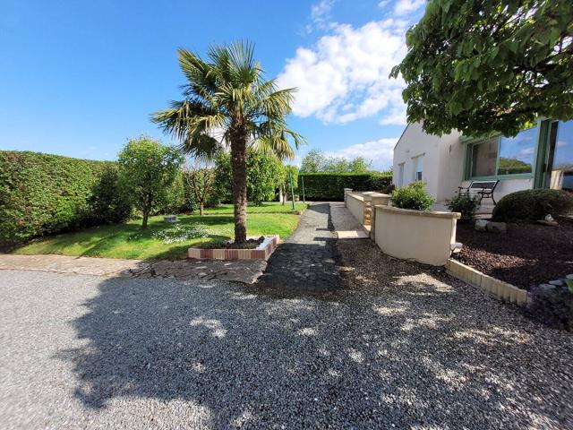 Maison Essarts En Bocage 6 pièce s 137 m2