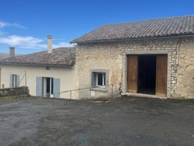 Maison et dépendances