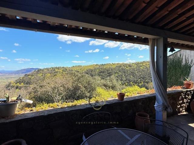 Maison et dépendances