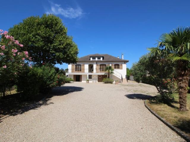 Maison et dépendances