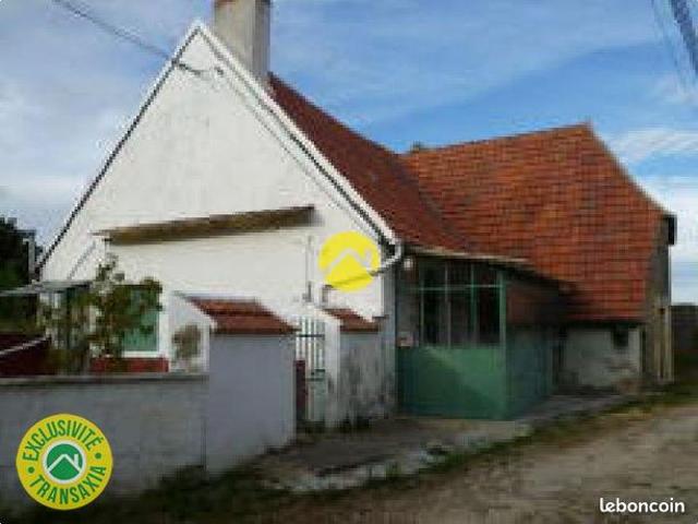 Maison et dependances a amenager