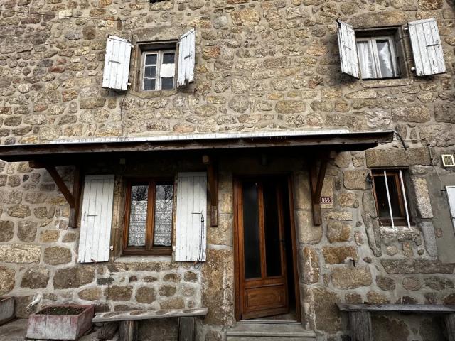 Maison et dépendances à GILHOC SUR ORMEZE