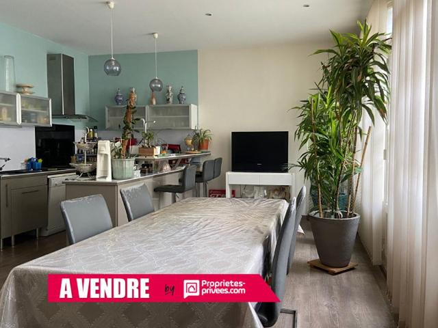 Maison et local commercial Sable Sur Sarthe 8 pièce s 162 m2