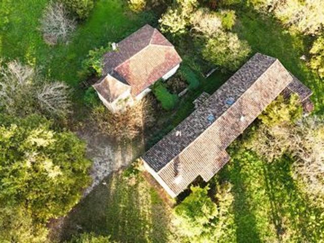 Maison et moulin, piscine sur grand terrain