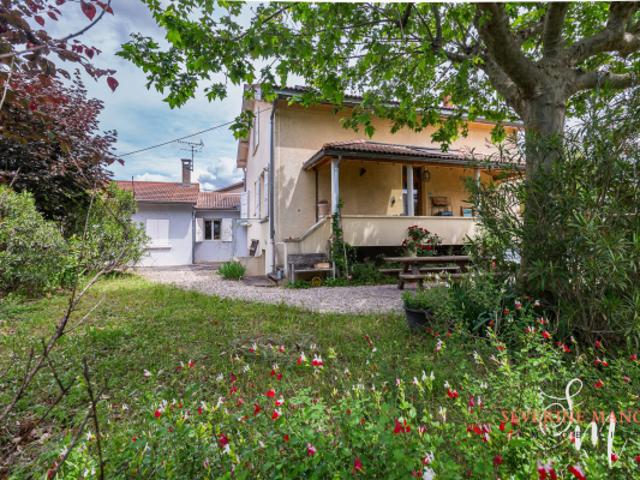 MAISON ET T2 ATTENANT BOURG DE PEAGE