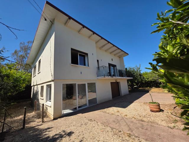 Maison ETEVAUX 4 Pièces 85 m2