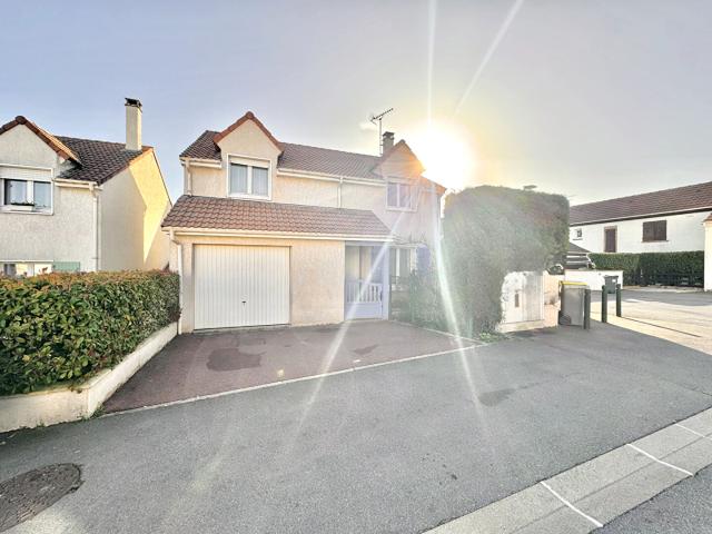 Maison Evry Courcouronnes 5 pièce s 108 m2